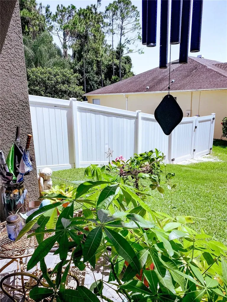 2379 Pickford Circle Apopka FL 32703