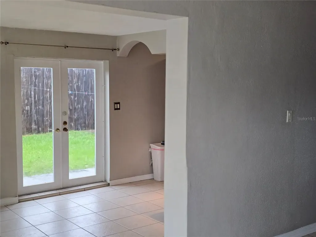 2913 Mcintosh Road Sarasota FL 34232