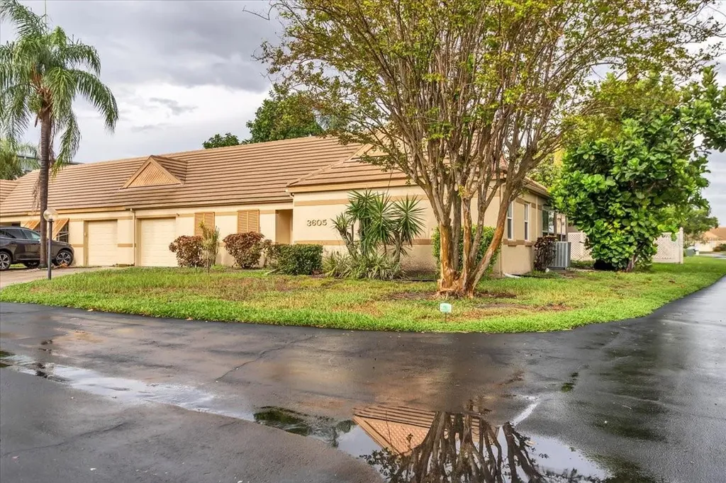 3605 57th Avenue Dr W Bradenton FL 34210