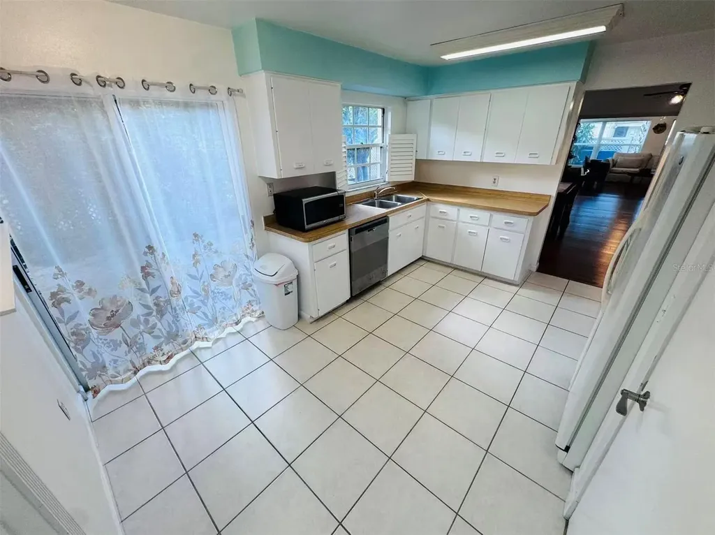 3605 57th Avenue Dr W Bradenton FL 34210