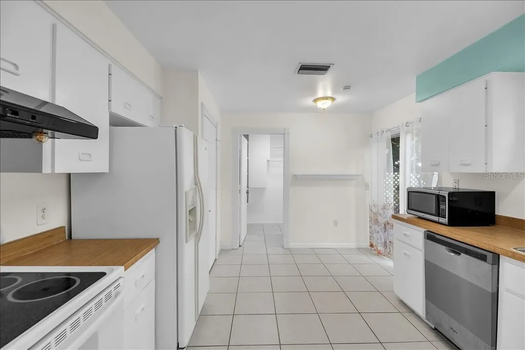 3605 57th Avenue Dr W Bradenton FL 34210