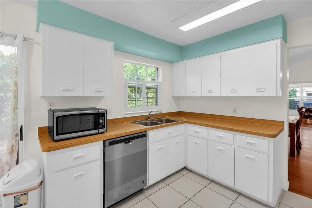 3605 57th Avenue Dr W Bradenton FL 34210