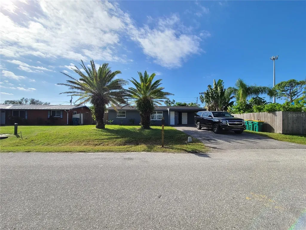 8271 Pelican Road Englewood FL 34224
