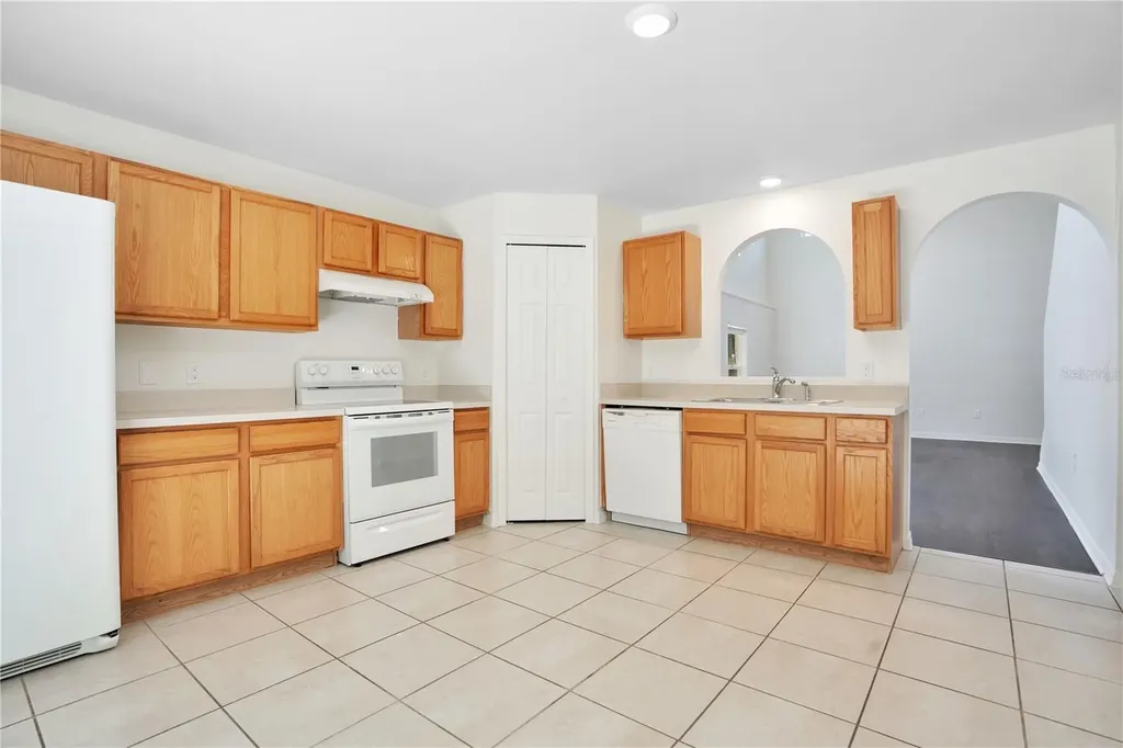 13727 Gentle Woods Avenue Riverview FL 33569