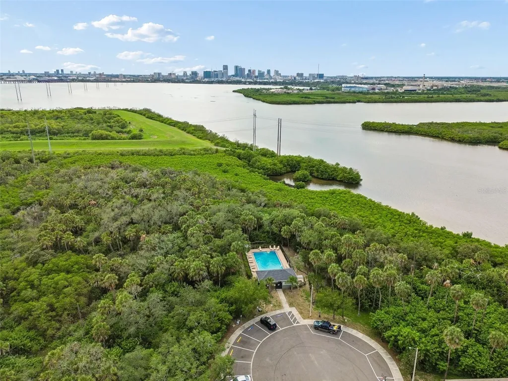 504 Wheaton Trent Place Tampa FL 33619