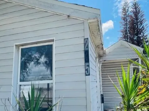 235 Mckean Street Auburndale FL 33823