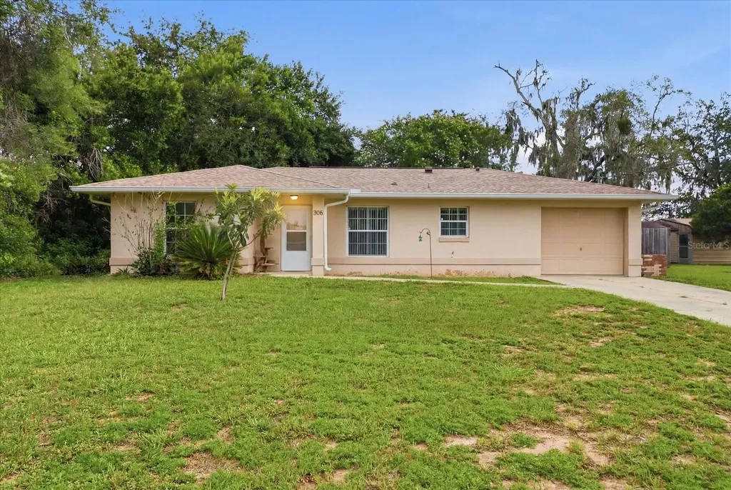 906 Oak Street Inverness FL 34452