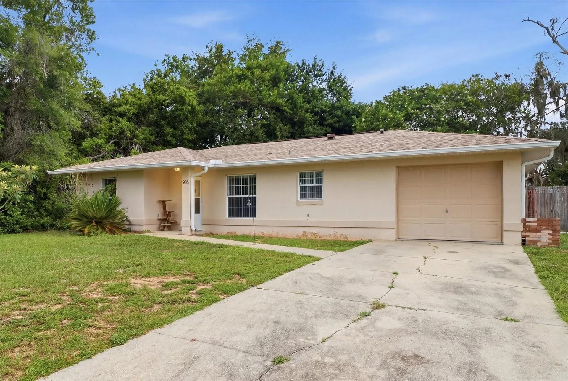 906 Oak Street Inverness FL 34452