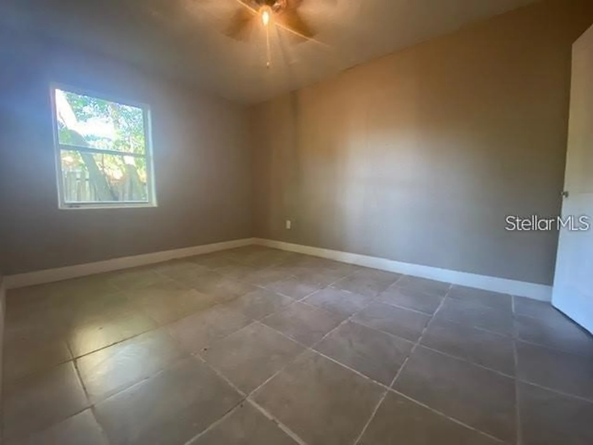 907 Columbia Street Orlando FL 32805