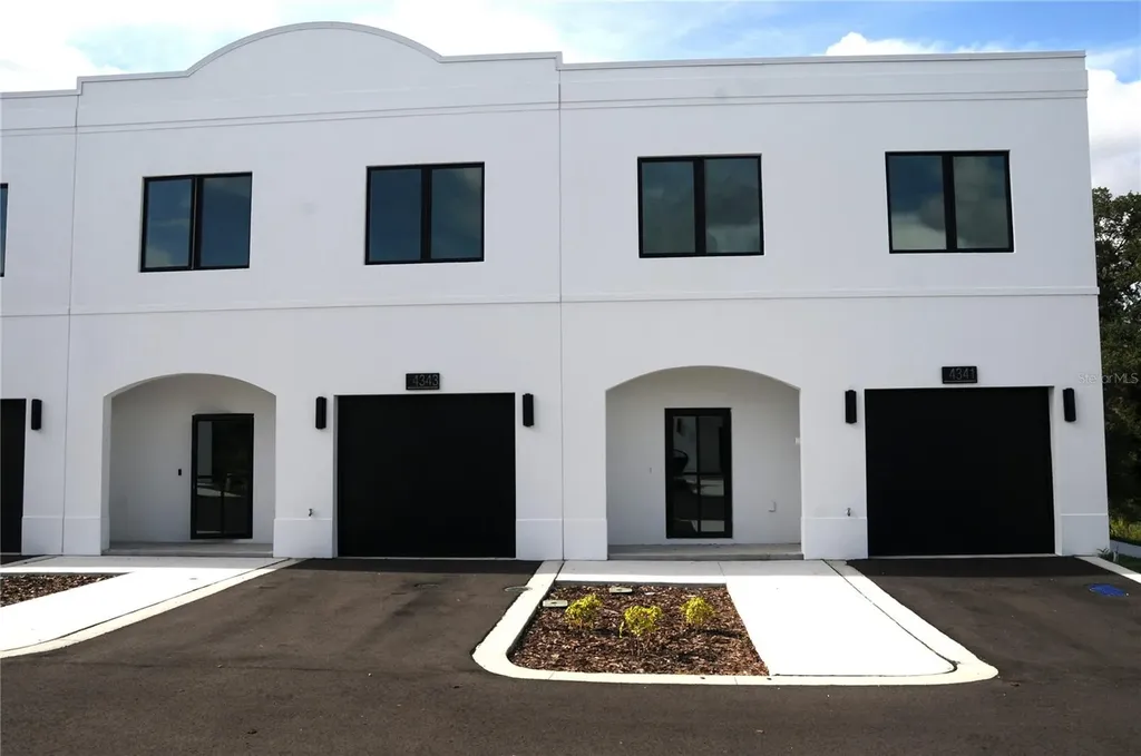 4343 Cambio Gardens Court Tampa FL 33610