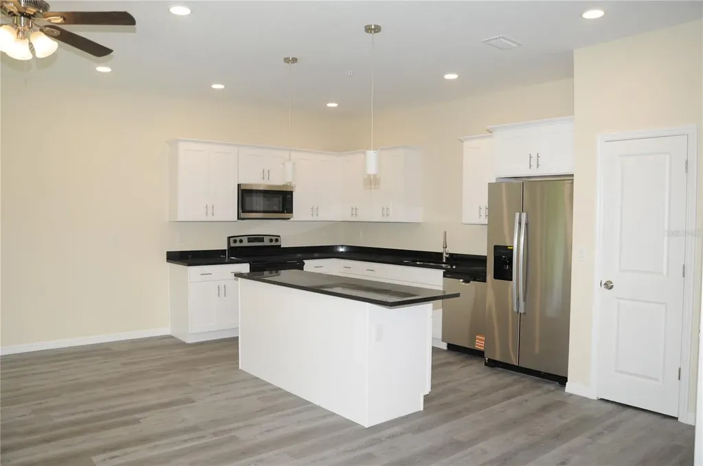 4343 Cambio Gardens Court Tampa FL 33610