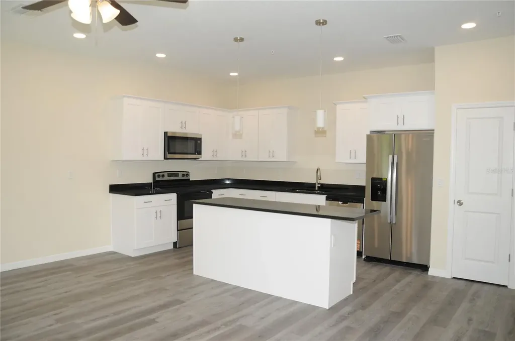 4343 Cambio Gardens Court Tampa FL 33610