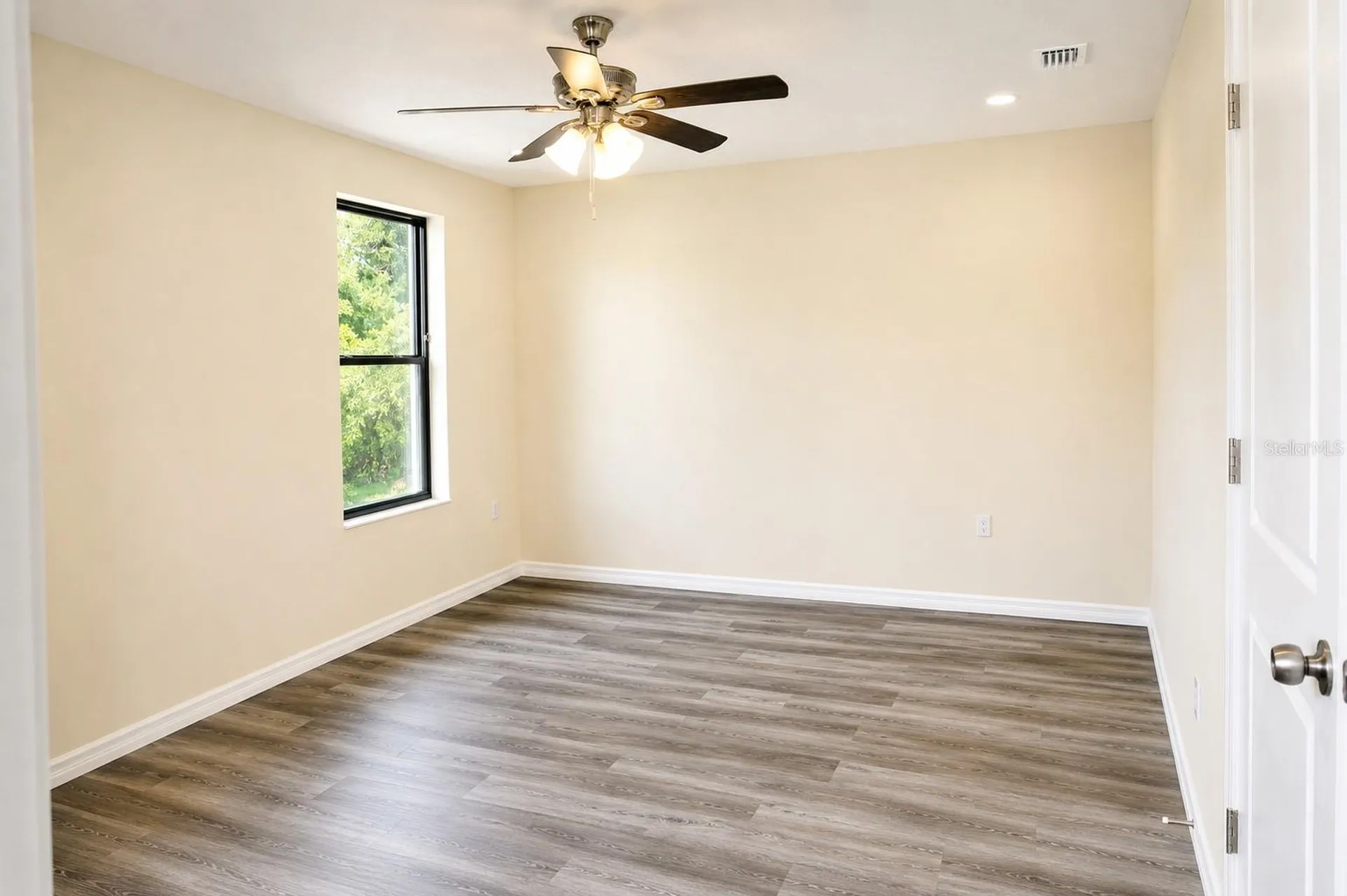4343 Cambio Gardens Court Tampa FL 33610