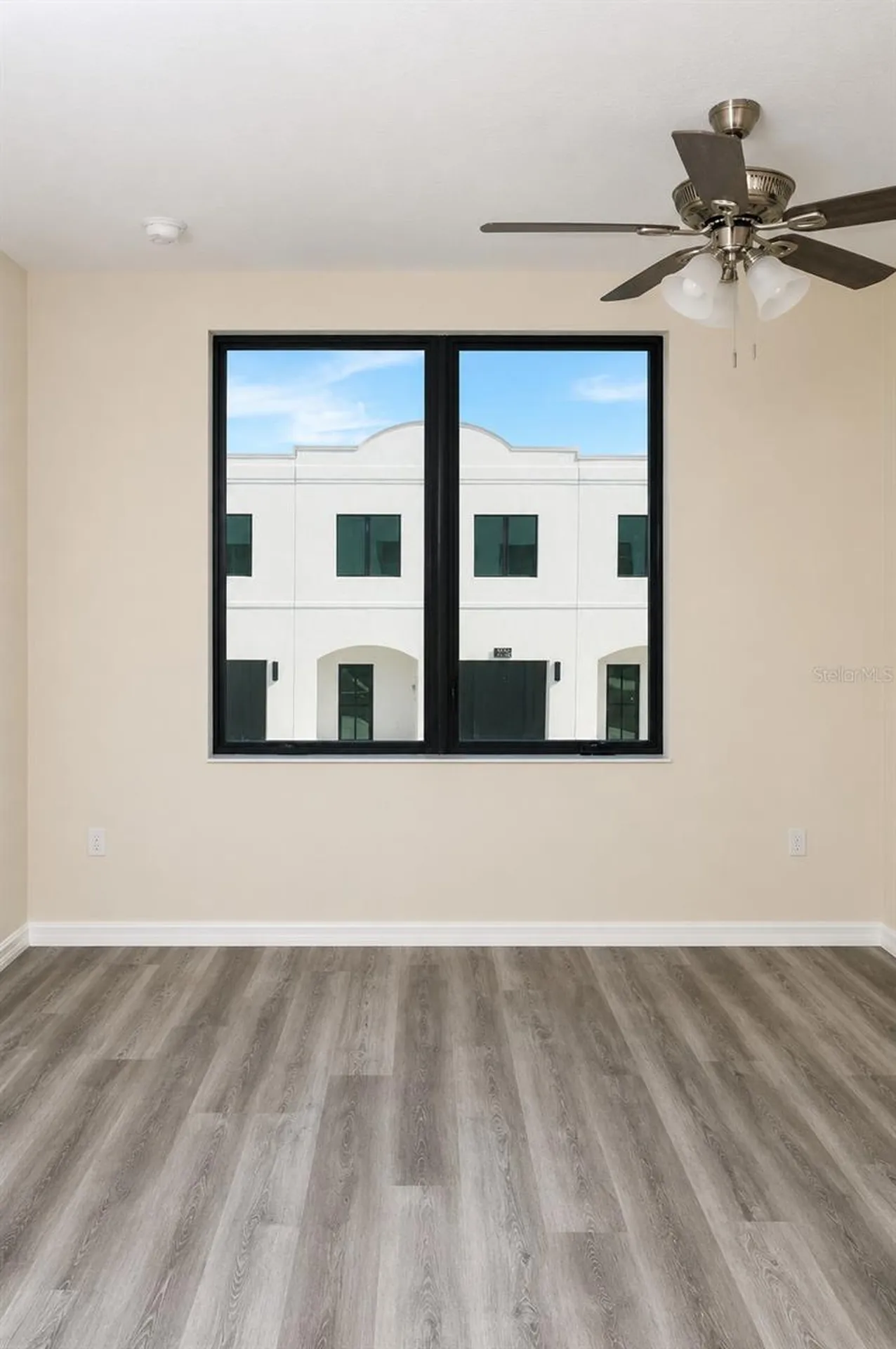 4343 Cambio Gardens Court Tampa FL 33610