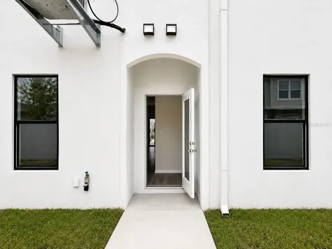 4343 Cambio Gardens Court Tampa FL 33610