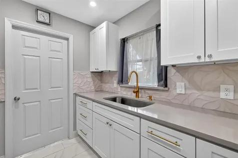 512 Highland Drive Eustis FL 32726