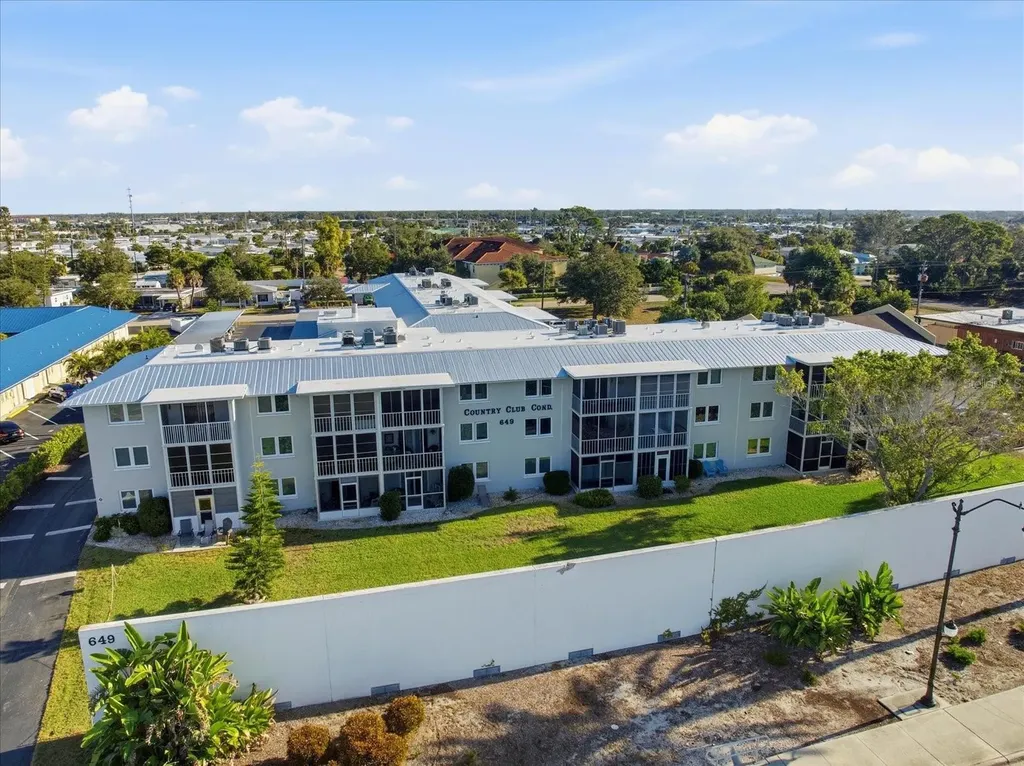 649 Tamiami Trail S Venice FL 34285