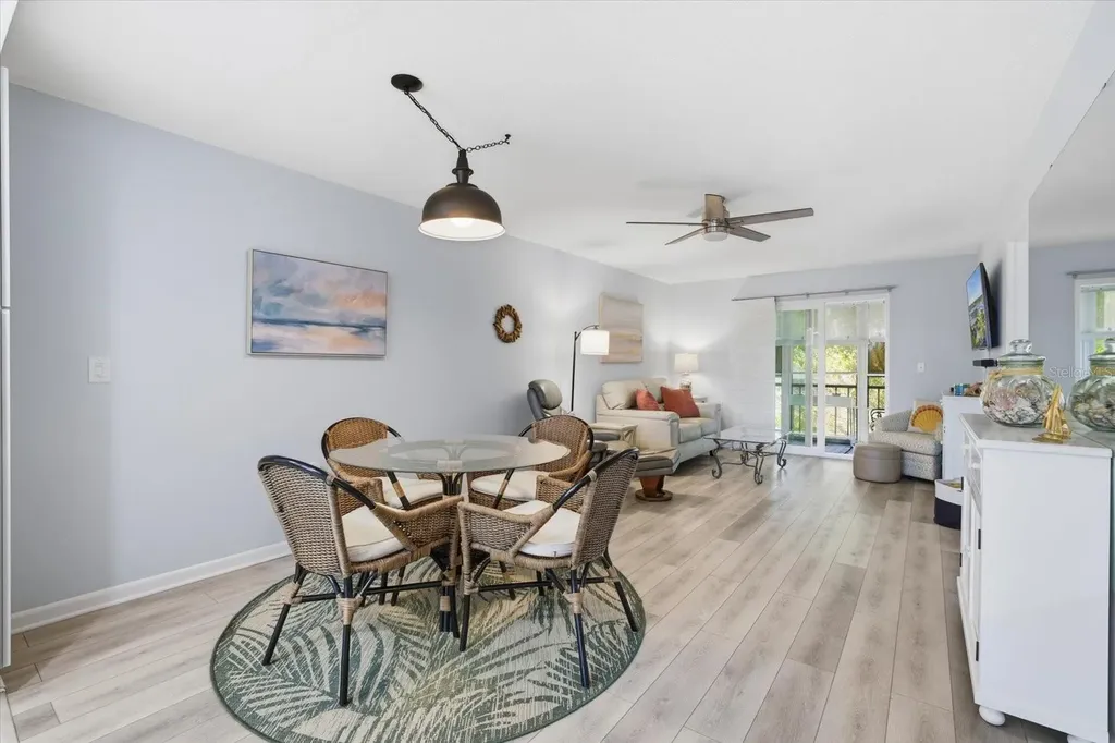 649 Tamiami Trail S Venice FL 34285