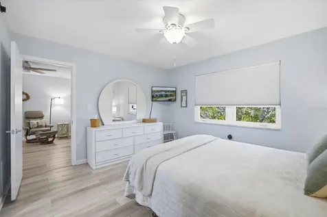 649 Tamiami Trail S Venice FL 34285