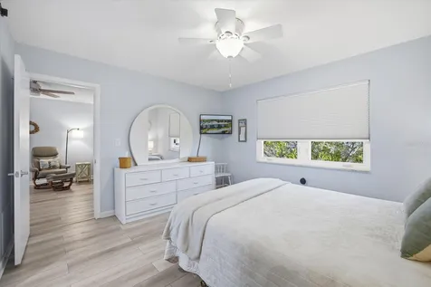 649 Tamiami Trail S Venice FL 34285