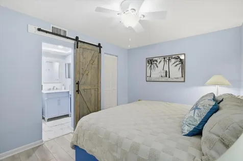 649 Tamiami Trail S Venice FL 34285