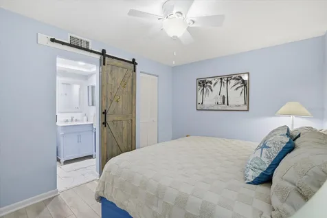 649 Tamiami Trail S Venice FL 34285