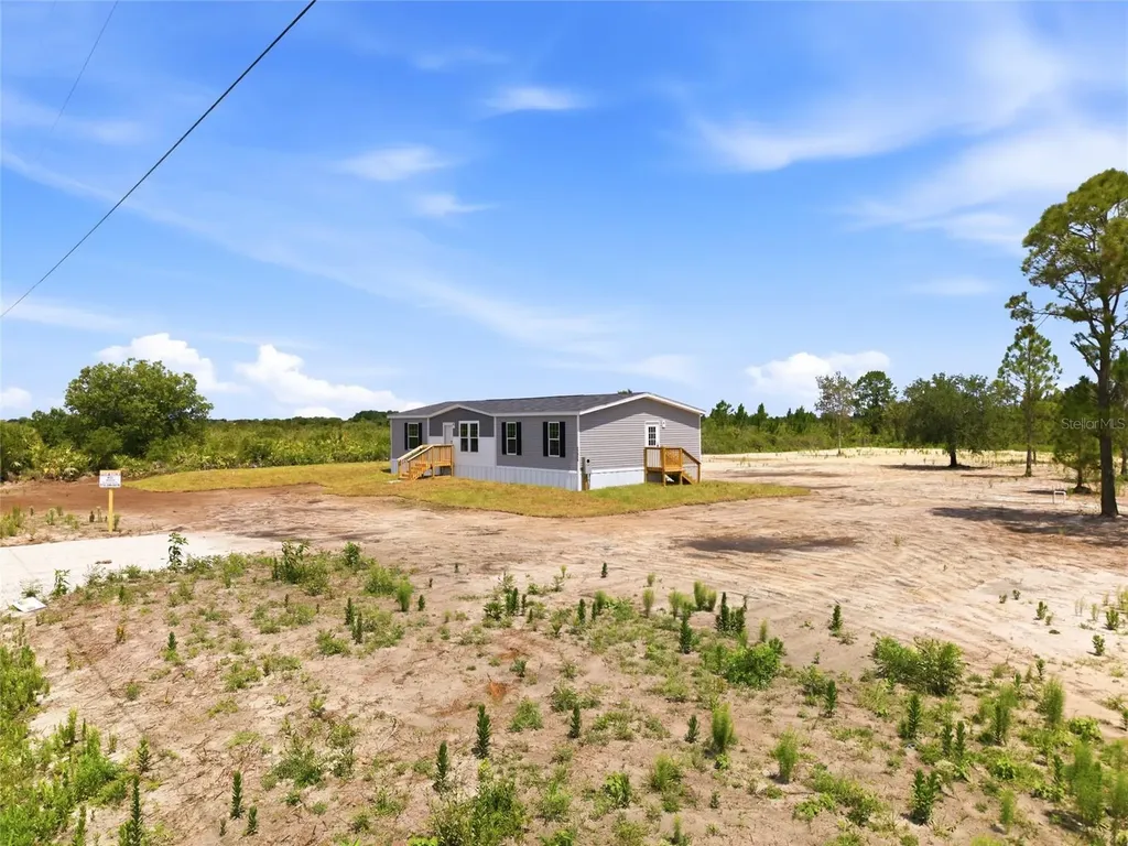 17975 NW 266th Street Okeechobee FL 34972