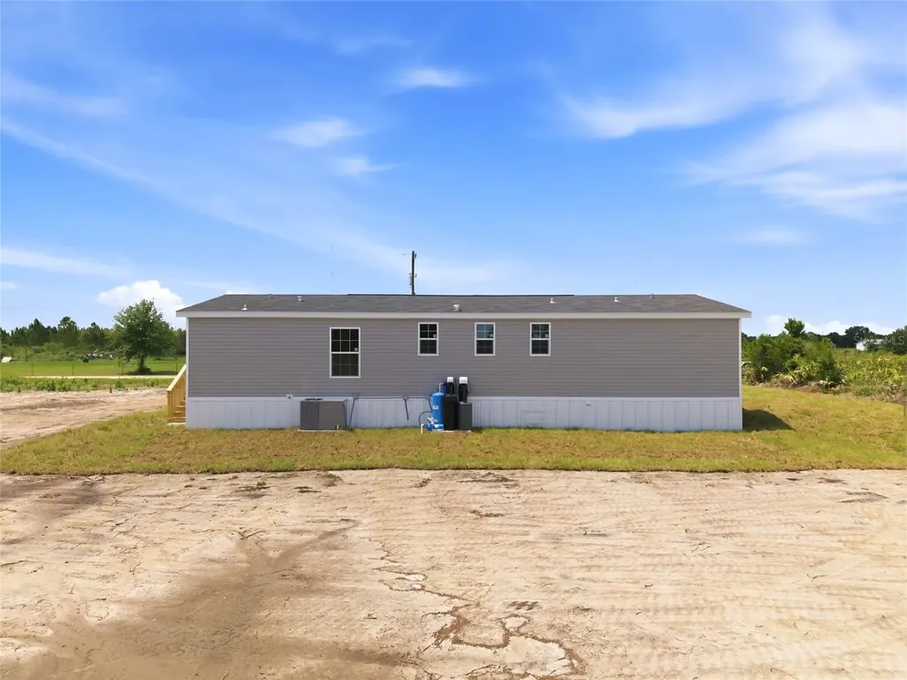 17975 NW 266th Street Okeechobee FL 34972