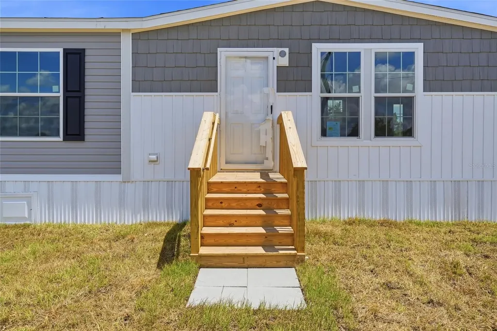17975 NW 266th Street Okeechobee FL 34972
