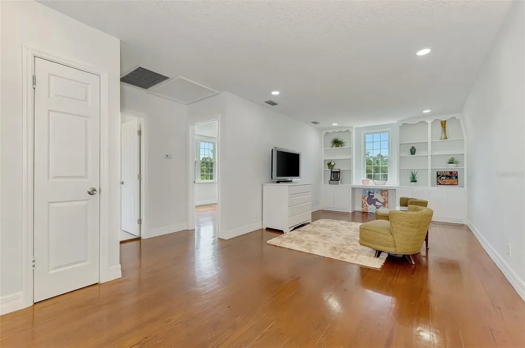 5030 18th Avenue W Bradenton FL 34209