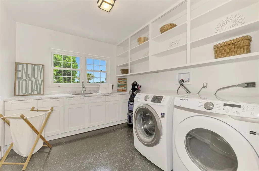 5030 18th Avenue W Bradenton FL 34209