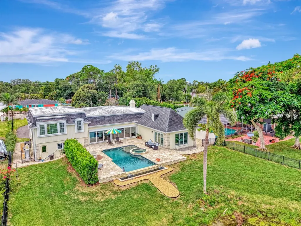 5030 18th Avenue W Bradenton FL 34209