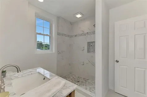 5030 18th Avenue W Bradenton FL 34209