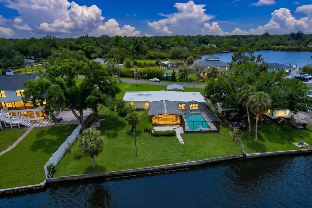 8616 Magnolia Street Gibsonton FL 33534