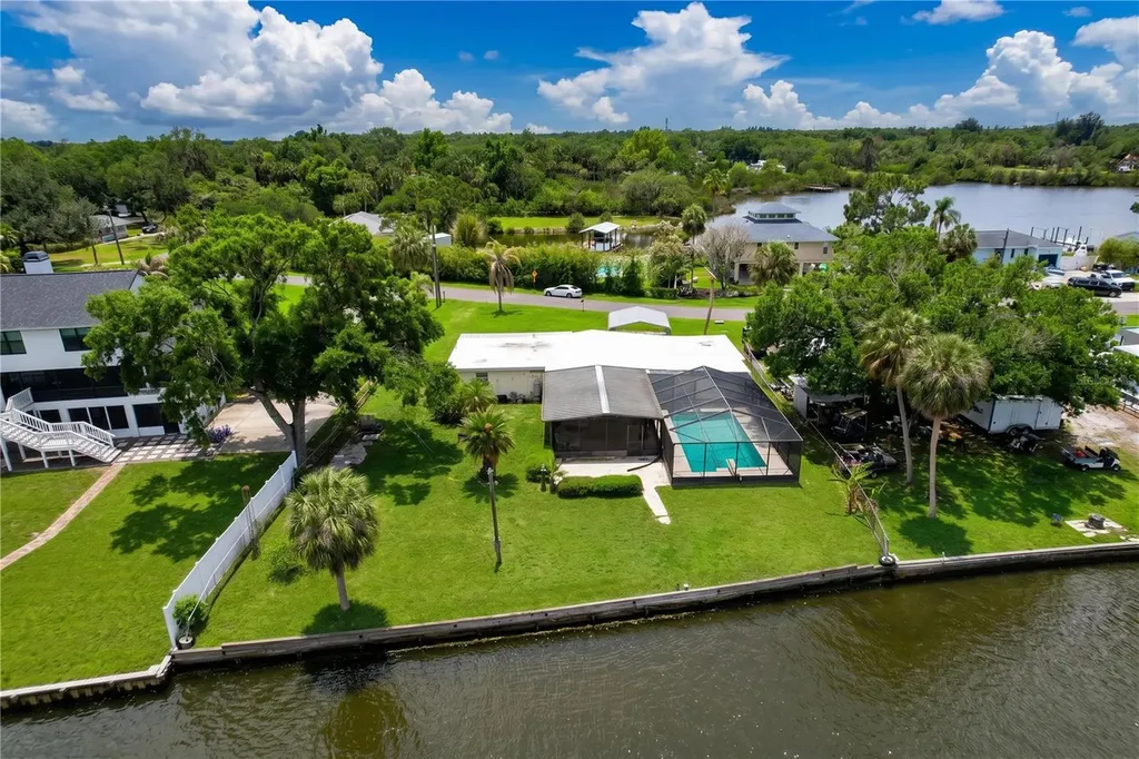 8616 Magnolia Street Gibsonton FL 33534
