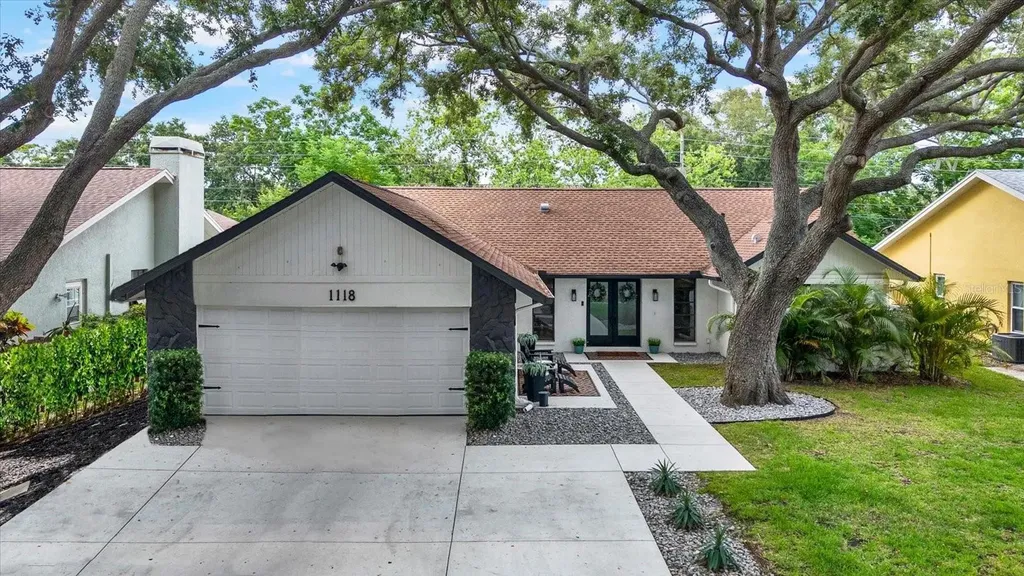 1118 Bramblewood Drive Safety Harbor FL 34695