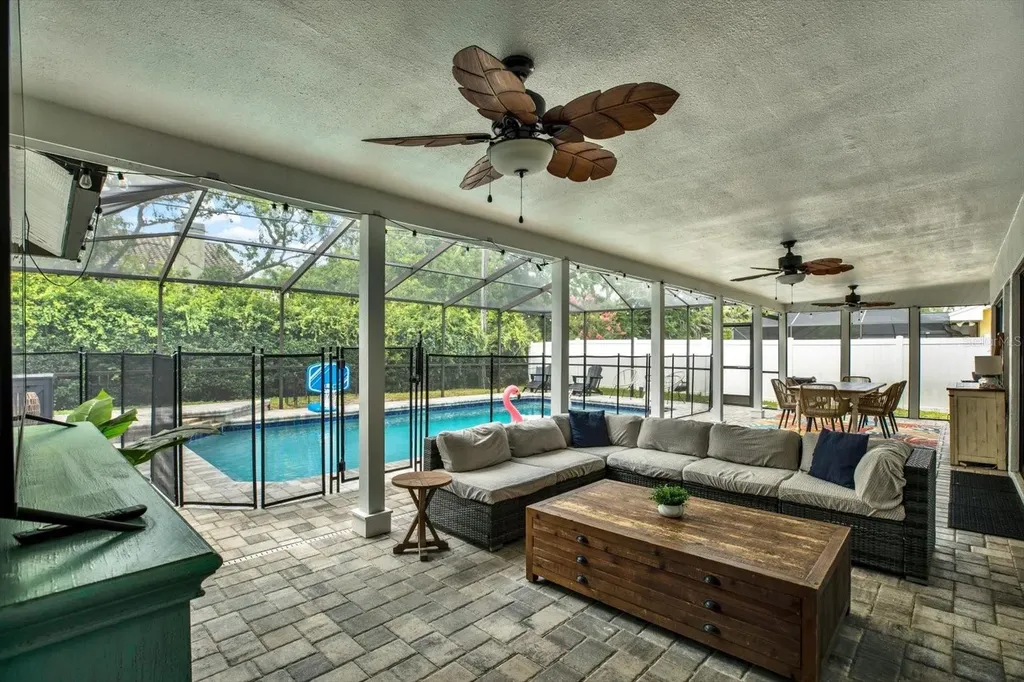 1118 Bramblewood Drive Safety Harbor FL 34695