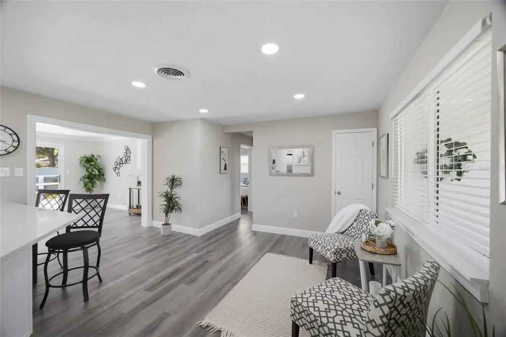 923 N Palm Drive SW Largo FL 33770