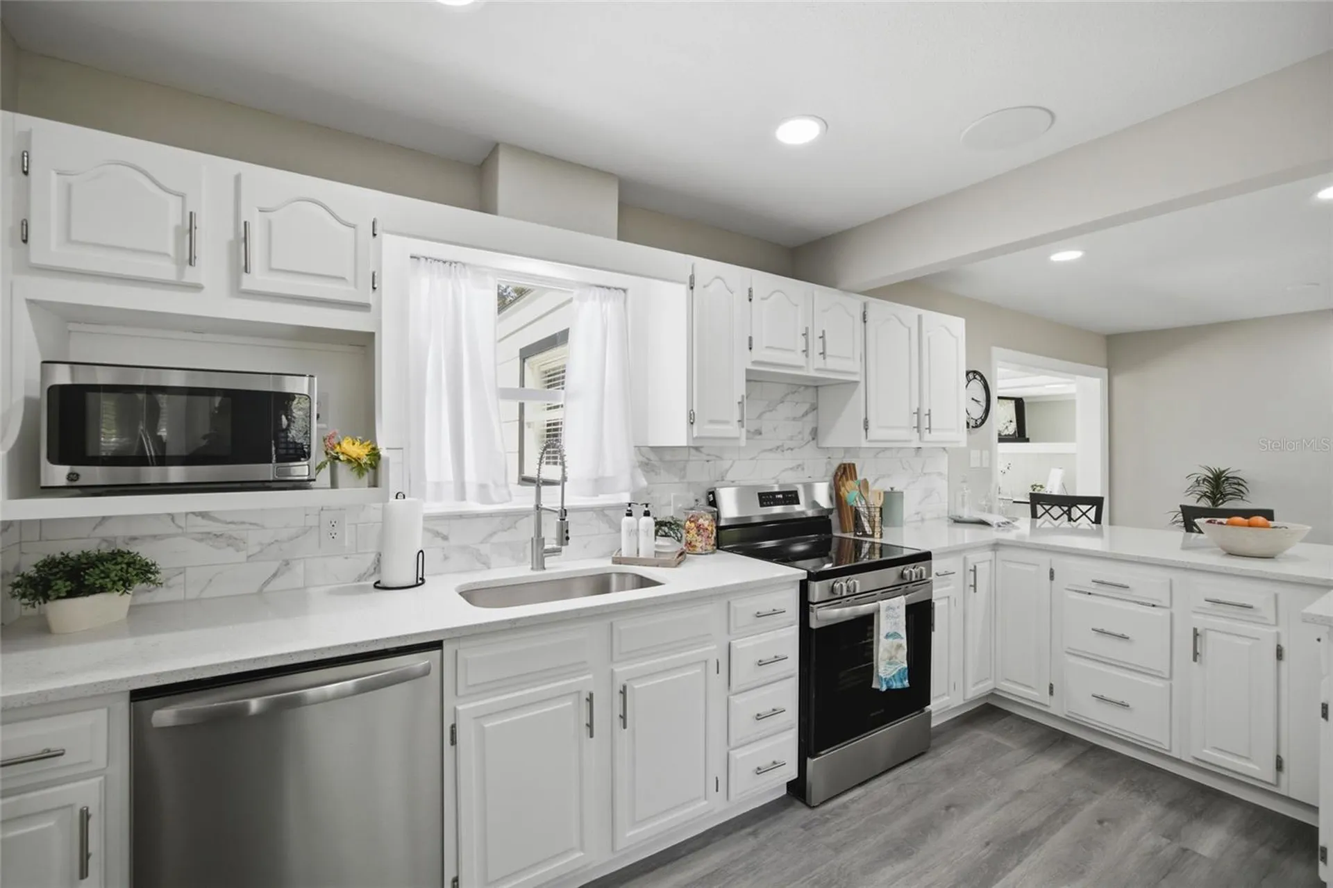 923 N Palm Drive SW Largo FL 33770