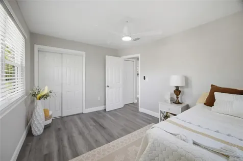 923 N Palm Drive SW Largo FL 33770