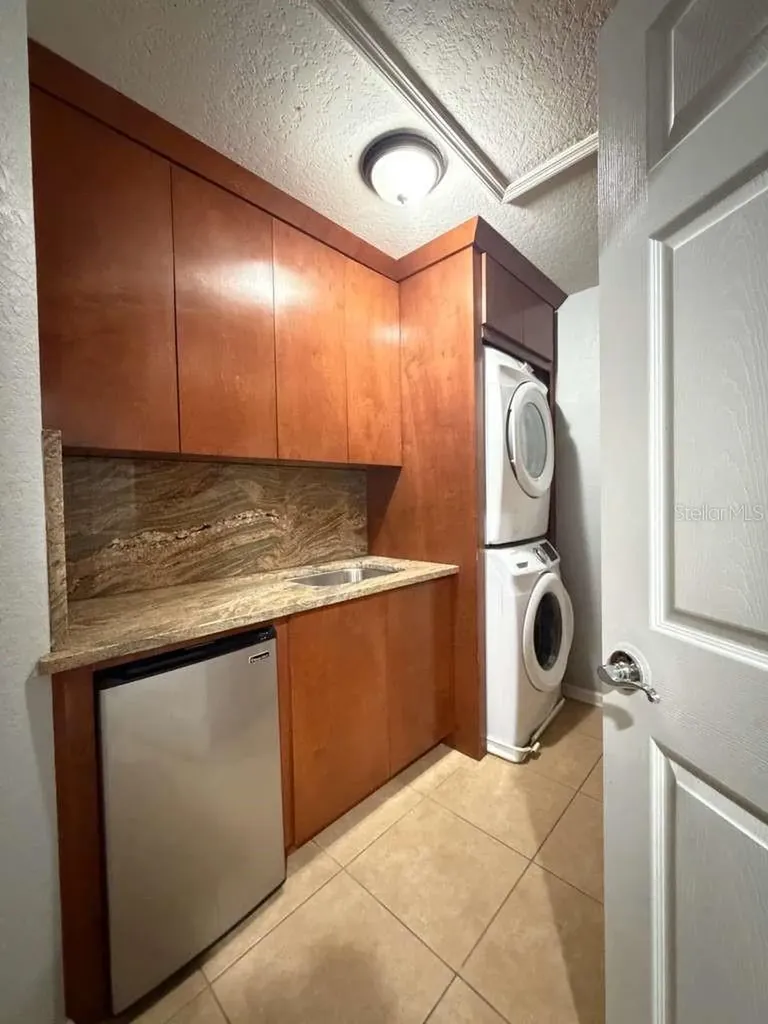 1105 Toluke Point Orlando FL 32828