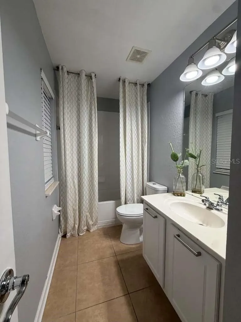 1105 Toluke Point Orlando FL 32828