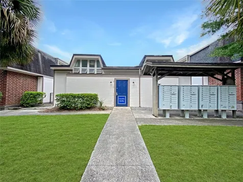 1700 SW 16th Court Gainesville FL 32608