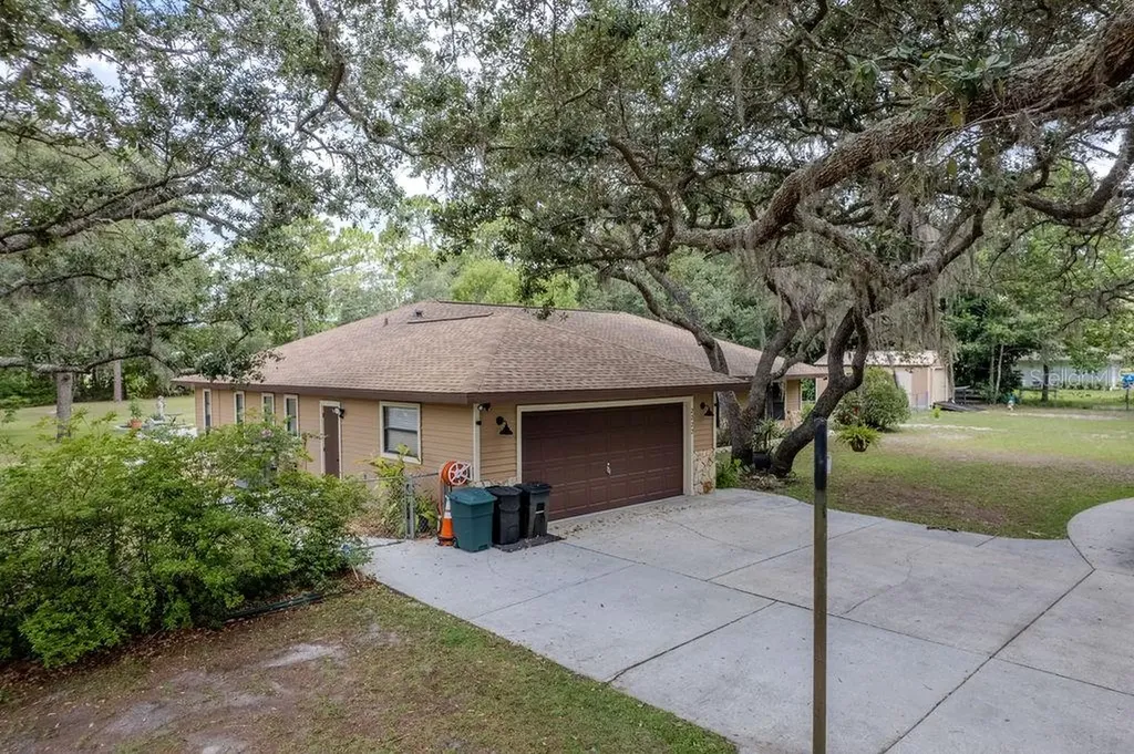 2222 S Bolton Avenue Homosassa FL 34448
