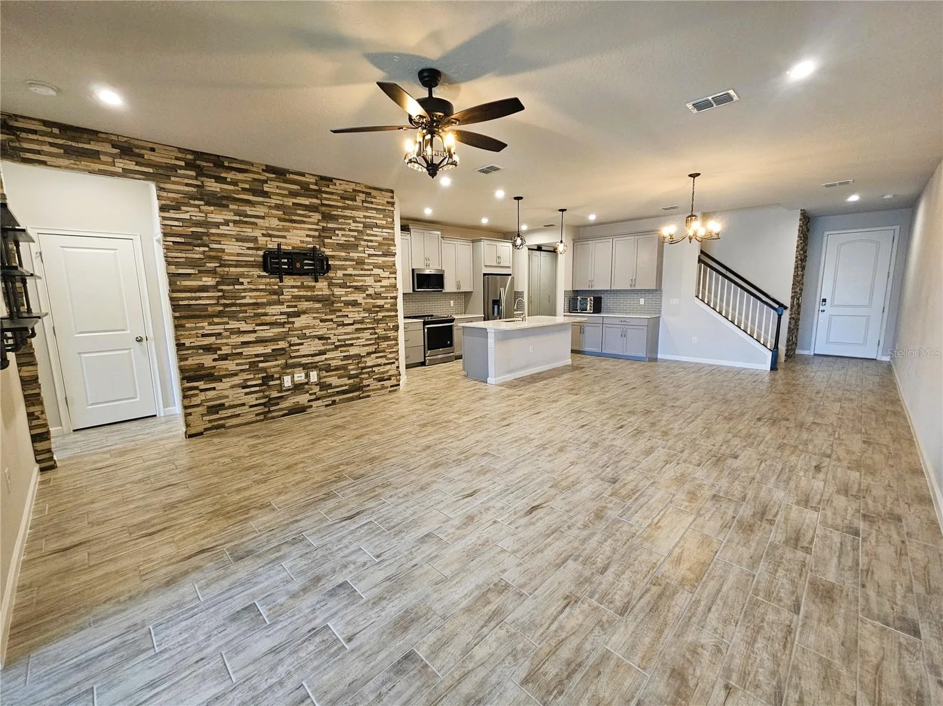 19403 Blue Pond Drive Lutz FL 33558