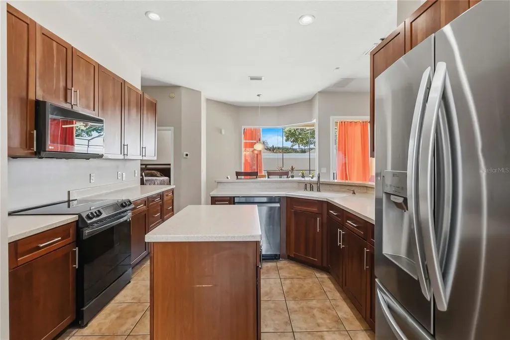 8122 Canyon Lake Circle Orlando FL 32835