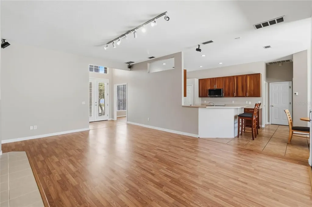 8122 Canyon Lake Circle Orlando FL 32835