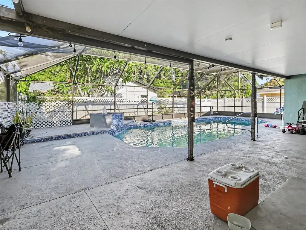 415 Oakmount Road Clearwater FL 33765