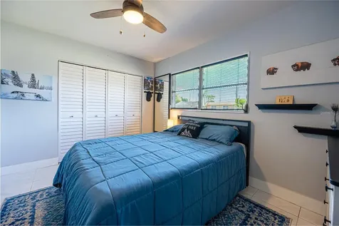 5760 3rd Avenue N St Petersburg FL 33710