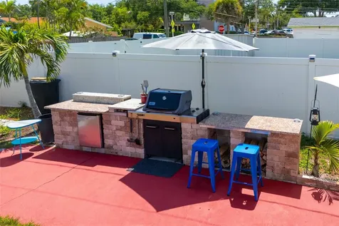 5760 3rd Avenue N St Petersburg FL 33710